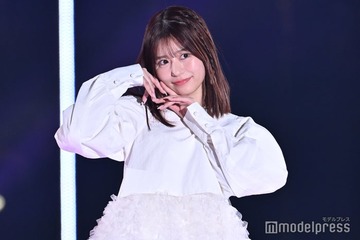 FRUITS ZIPPER月足天音、“超ミニ丈”バルーンスカートで美脚全開【IDOL RUNWAY COLLECTION 2025】 画像