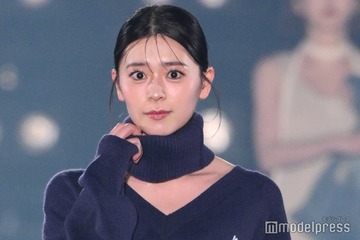 超ときめき宣伝部・坂井仁香、ウインクで魅了 胸元開きトップスで美肌見せ【関コレ2025S/S】 画像