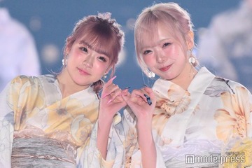 一生友子、淡色浴衣で夏先取り “約束ポーズ”も披露【関コレ2025S/S】 画像