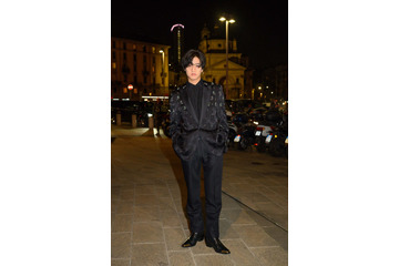 キンプリ高橋海人、ミラノで洗練された輝き放つ「エトロ」秋冬コレクション出席 画像