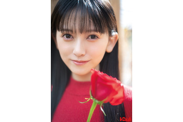 乃木坂46池田瑛紗、現役芸大生の腕前披露 “花と色彩”テーマに撮影 画像