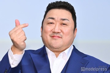 韓国俳優マ・ドンソク、ティアラ着用＆ハローキティの誕生日ケーキに笑顔「お姫様みたい」「ギャップがすごい」の声 画像