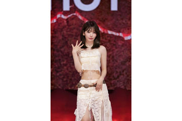 SAKURA、LE SSERAFIMデビュー前後で変化した考え方「HOT」のテーマは「私のこれまでの人生とすごく似ている」【「HOT」メディアショーケース】 画像