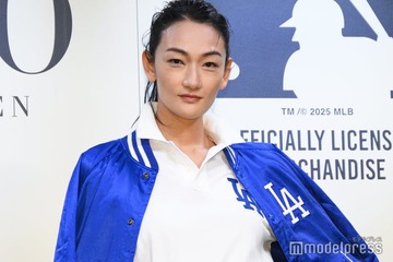 冨永愛、観戦してみたいスポーツは？「一見チグハグ」MIXコーデが新鮮【ポロ ラルフ ローレン×MLB ローンチイベント】 画像