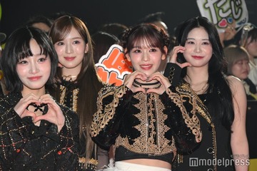 ME:I、黒×ゴールド衣装でレカペ歩く MOMONAが意気込み【MTV VMAJ レッドカーペット】 画像