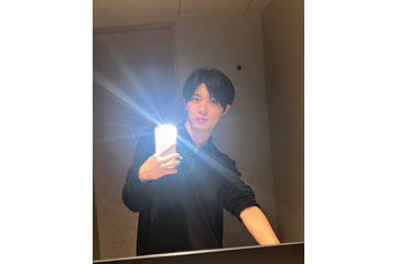 「タイプロ」西山智樹、3次審査以来の黒髪カムバック 舌出しショットにファン悶絶「透明感爆発してる」「リアコ感」 画像