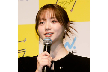 森香澄、いちごパフェをパクリ！キュートなカフェタイムSHOTに反響「めっちゃ可愛い」「アイドル」 画像