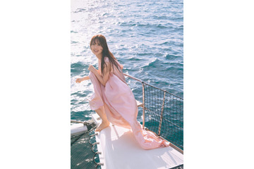 乃木坂46筒井あやめ、ピンクのロングドレス姿で地中海航行 1st写真集先行カット第4弾解禁【感情の隙間】 画像
