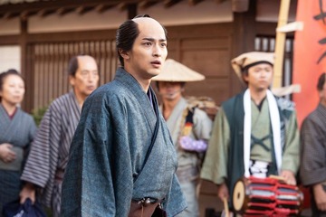 【べらぼう～蔦重栄華乃夢噺～ 第15話】蔦重、吉原で独立 意次が源内らに託した任務とは 画像