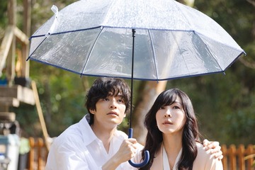 【魔物（마물） 第1話】あやめ（麻生久美子）、魅惑的な男・凍也（塩野瑛久）と出会う 禁断のラブサスペンス開幕 画像