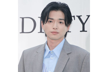 32歳の白洲迅、“もうないと思ってた”制服SHOTに「違和感なさすぎです笑」「めっちゃ似合っててかっこよき」の声 画像