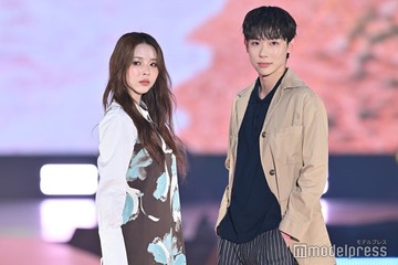 ミチ、ミニワンピで美脚輝く よしあきはスタイル際立つストライプパンツ【GirlsAward 2025SS】 画像