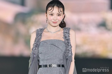川口ゆりな、チャンモリ風オン眉カールバングで雰囲気ガラリ【GirlsAward 2025SS】 画像