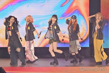 UN1CON「ガルアワ」登場 人気キャラ・ゲルぴよとのコラボステージ【GirlsAward 2025SS】 画像