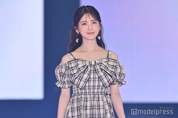 乃木坂46筒井あやめ、圧巻のデコルテライン際立つ夏ワンピ姿【GirlsAward 2025SS】 画像