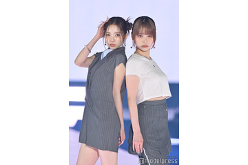 MYERA・Koto＆Yui、ペアランウェイ実現 息の合ったポージング【GirlsAward 2025SS】 画像