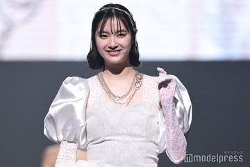 新川優愛、プリンセス風レースドレス×ダメージパンツが可愛い【TGC香川2025】 画像