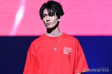 樋口幸平、サングラス外しがかっこいい クールな眼差しに観客悶絶【TGC香川2025】 画像