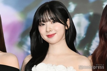 NiziUミイヒ、幼少期ショット大量放出「このときからアイドル」「すでに完成されてる」と反響 画像