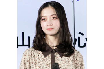 橋本環奈、真剣な眼差しの『天久鷹央の推理カルテ』オフSHOTに「凛々しくて可愛い」「どの角度も最高」の声 画像