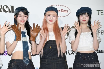 ME:I、デニムルックでレカペ闊歩 MIUは流暢な韓国語で回答＆自分で通訳も【KCON JAPAN 2025／レッドカーペット】 画像