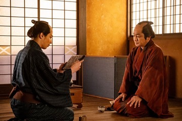 大河「べらぼう」蔦重(横浜流星)が涙した鱗形屋(片岡愛之助)の置き土産「運命」「ここに繋がるとは」の声 画像