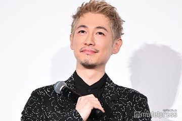 ディーン・フジオカ、金髪姿で雰囲気ガラリ「毎日髪を黒く染めているんですけど…」【父と僕の終わらない歌】 画像