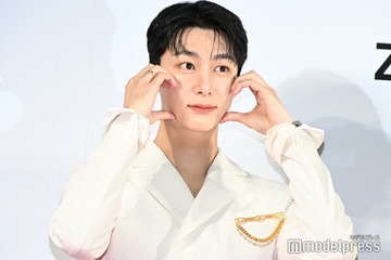 MONSTA Xヒョンウォン、除隊後初来日 キム・ヘユン＆THE BOYZヨンフンとの衣装コンセプトは「姫を見つめる王子たち」【ASEA 2025 レッドカーペット】 画像