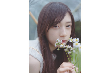 乃木坂46、6期生・矢田萌華「週プレ」登場 透明感溢れる接近ショット 画像