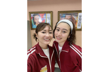 新山千春、18歳長女と“すっぴん”でパシャリ！美人親子SHOTに「かわいい」「超綺麗」の声 画像
