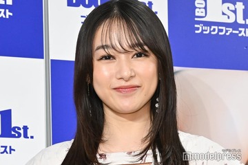 桜井日奈子、ノースリーブワンピで肌見せ「大人っぽくて素敵」の声 画像