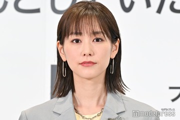 桐谷美玲、ノースリーブ姿の肌見せコーデ披露「圧倒的透明感」「爽やか」と反響 画像