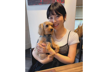 Creepy Nuts・R-指定の妻、第2子のハーフバースデーフォト公開「笑顔が可愛い」の声 画像