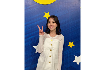 TBS若林有子アナ、“ドナルド風”ミニスカ私服で美脚スラリ ディズニー満喫ショットに「新鮮」「色白で綺麗」の声 画像