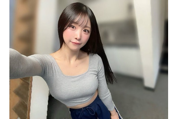 真島なおみ、美脚輝くミニ丈フリルコーデ披露「ftmmいいかんじ」 画像