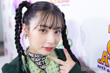 韓国出身のインフルエンサー・らん、青髪で大胆イメチェン「透明感際立つ」「似合う」の声 画像