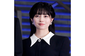 桜田ひより、美脚披露のミニドレスSHOTに「綺麗すぎるって！」「スタイルよくて憧れ」の声 画像