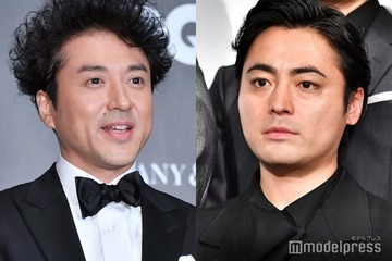 山田孝之、ムロツヨシと見つめ合う接近ショット公開「キス寸前」「どういう状況？」の声 画像