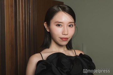 ばんばんざい・みゆ、オフショルから美肩チラリ「綺麗なライン」「憧れる」 画像