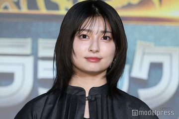 吉川愛、本格的な肌治療に挑戦「自分の焼けた肌の匂いがするんです」 画像