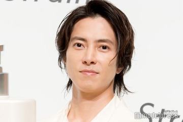 山下智久、上裸でサウナハット着用の肉体美ショット公開「体が彫刻みたい」「色気が溢れすぎて悶絶」の声 画像