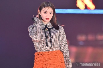 香音、オフショル私服で美デコルテ披露「天使」「さすがの着こなし」の声 画像