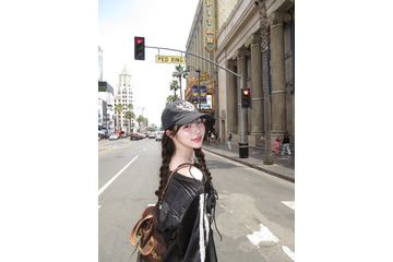 美人クリエイター、黒髪から新ヘアにイメチェン「明るめも似合う」「夏っぽくて素敵」の声 画像