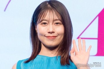 有村架純、美背中ざっくりドレス×ポニーテール姿に熱視線「美しい」「色気すごい」 画像