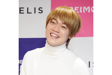 おばたのお兄さん、妻・山崎アナ＆息子とのプールSHOTに反響「そっくり！」「ほんと遺伝すごい！笑」 画像