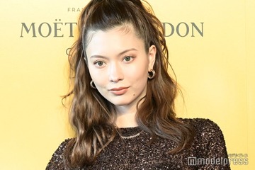 八木アリサ、ロングヘアからばっさりカット「似合う」「可愛すぎ」と絶賛の声 画像