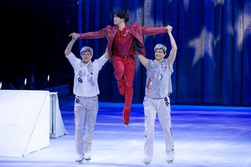 Snow Man宮舘涼太、世界に1着の衣装で華麗なリフト＆歌唱披露「ディズニー・オン・アイス」 オープニングアクト登場で黄色い歓声止まず 画像