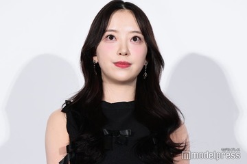 堀未央奈、美脚際立つ水着姿公開「憧れのスタイル」「可愛すぎる」と反響 画像