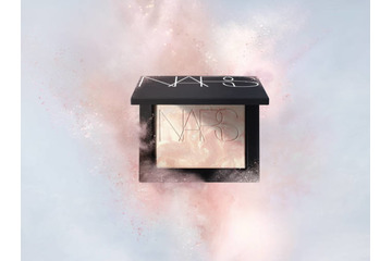 NARS、「ライトリフレクティング プリズマティックパウダー」新シェードが数量限定で登場！ 画像