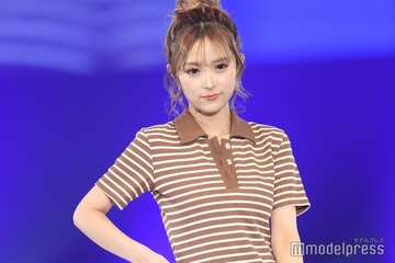 ギャルママモデル聖菜、純白ミニワンピで大胆美脚披露「破壊力すごい」「際どい」の声 画像